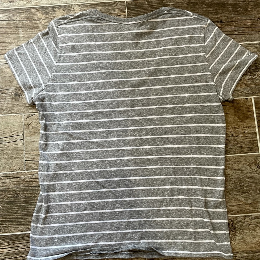 Women's Under Armour Heat Gear shirt - Picture 2 of 4
